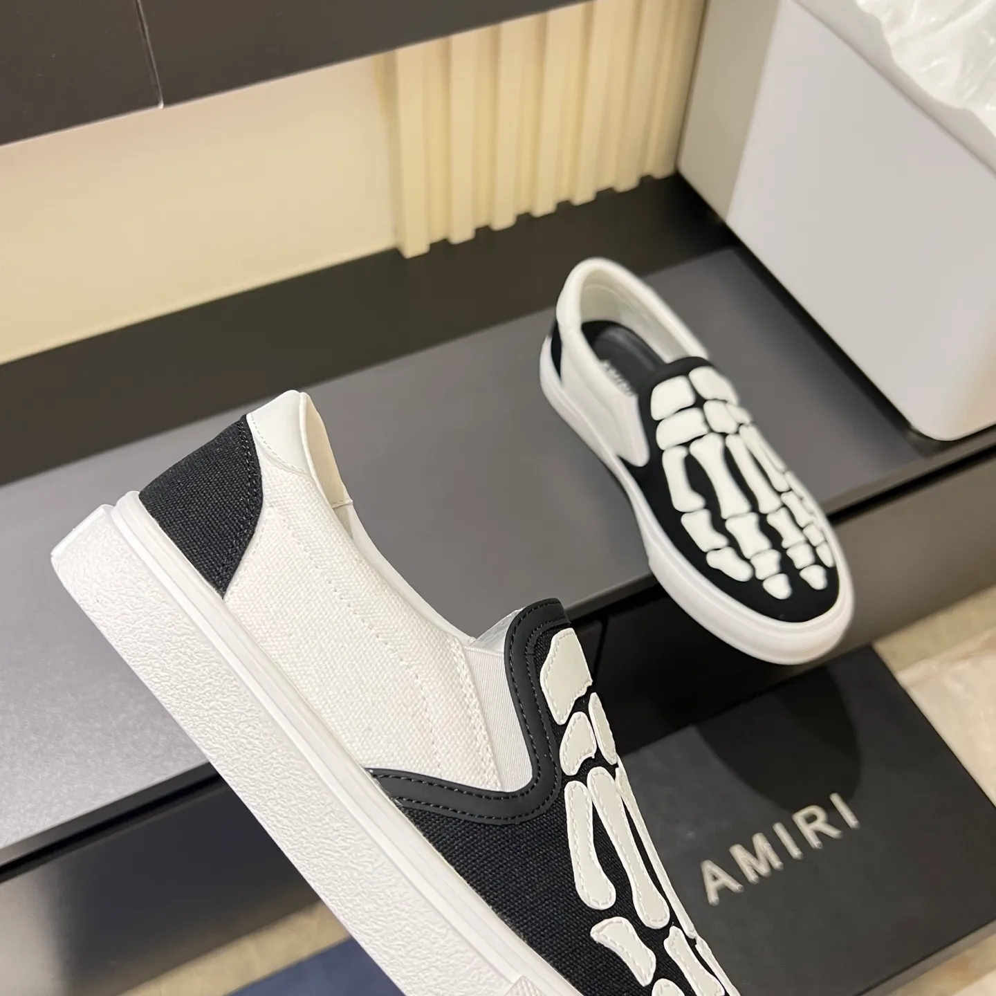 Men's shoes 💰p420, amiri The top purchasing agent for bone shoes 🔍🔍 is on sale at the men's counter at the same time. Cowhide is paired with 5D dynamic design style.